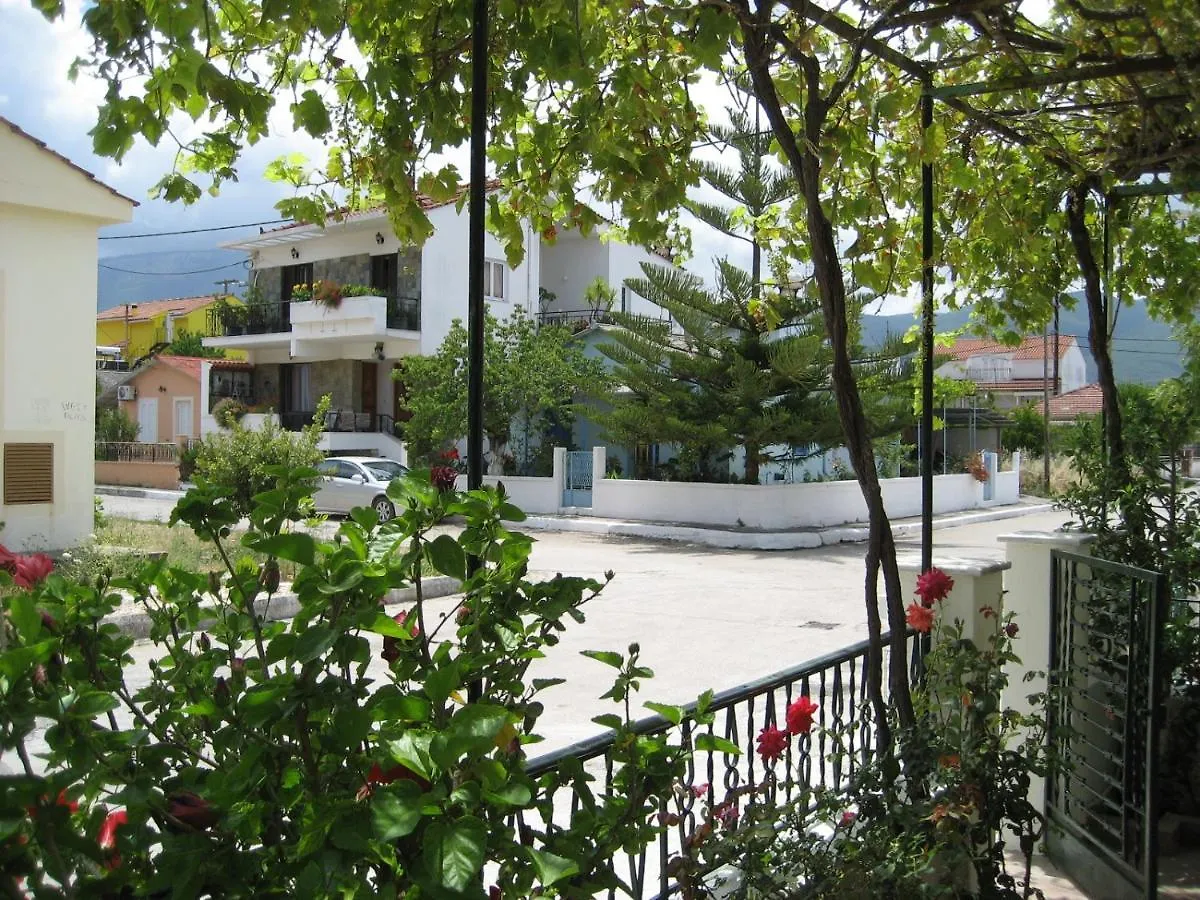 Nostalgia Apartment A In Sami 50 Metres From The Sea Grecia